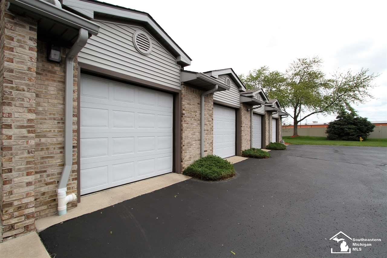 5840 East Dunbar Road, Unit 4 Monroe, MI 48161 - Photo 3 of 26