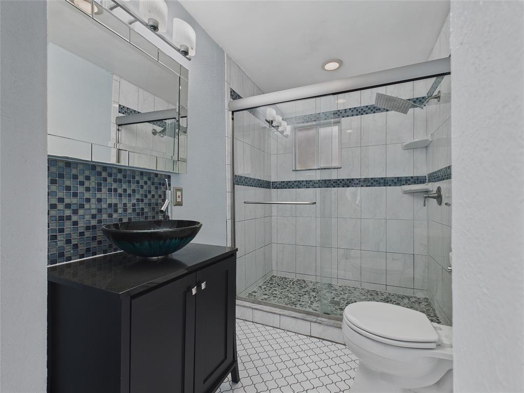 2310 Ridgewood Street Irving, TX 75062 - Photo 15 of 18