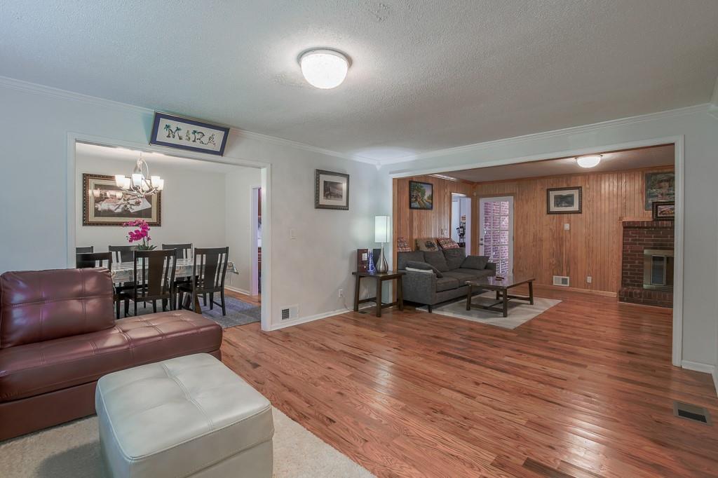 656 Bruce Way Southwest Lilburn, GA 30047 - Photo 8 of 32