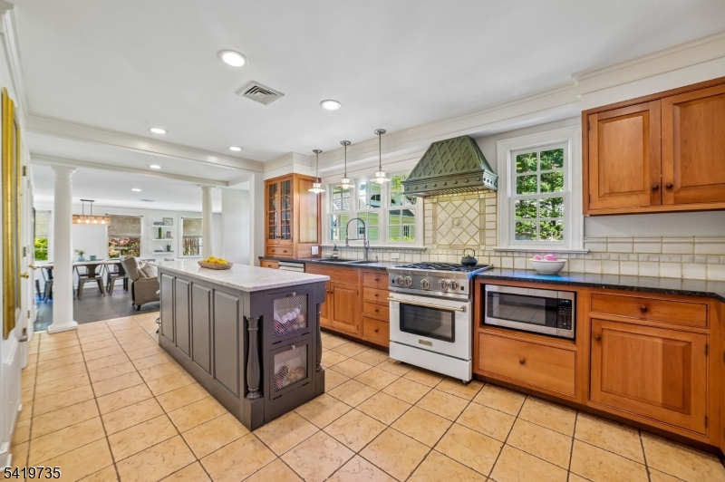 11 Hawthorne Road Short Hills, NJ 07078 - Photo 11 of 40