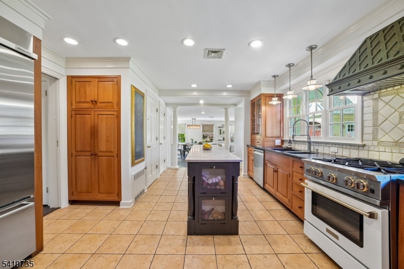 11 Hawthorne Road Short Hills, NJ 07078 - Photo 13 of 40