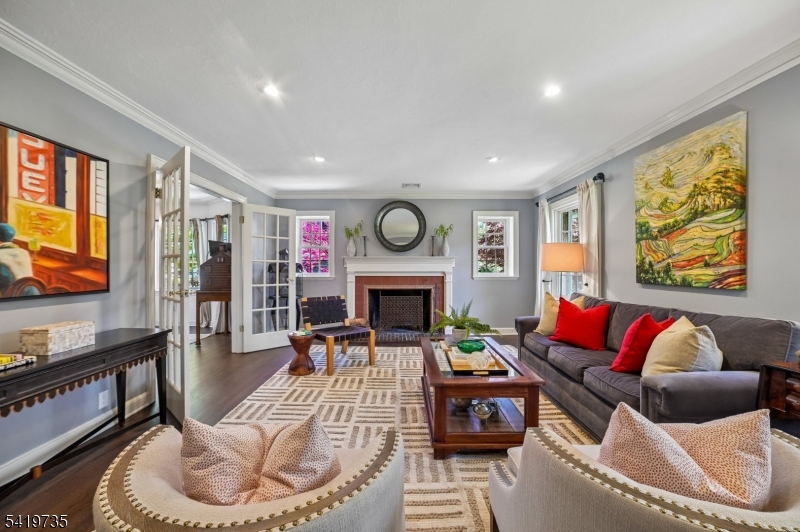 11 Hawthorne Road Short Hills, NJ 07078 - Photo 5 of 40
