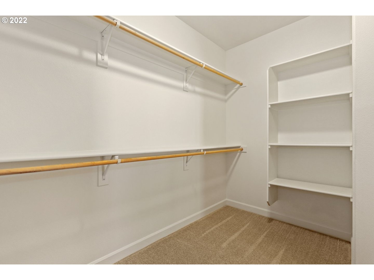 1719 Northeast 175th Street Ridgefield, WA 98642 - Photo 21 of 32 a view of an empty walk in closet