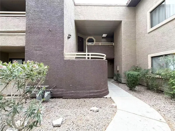 $179,000 | 5010 South Rainbow Boulevard, Unit 203, Las Vegas, NV 89118