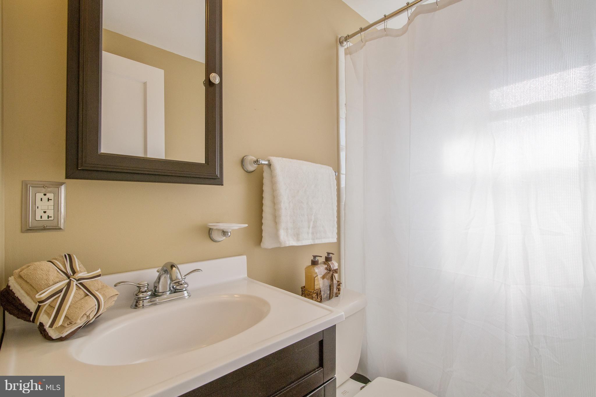 15700 Haynes Road Laurel, MD 20707 - Photo 8 of 29 Bath