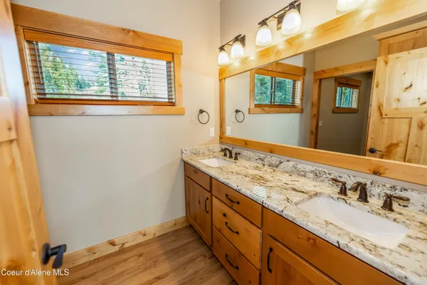 $1,498,000 | 110 Palouse Drive, Unit B2, Nordman, ID 83848