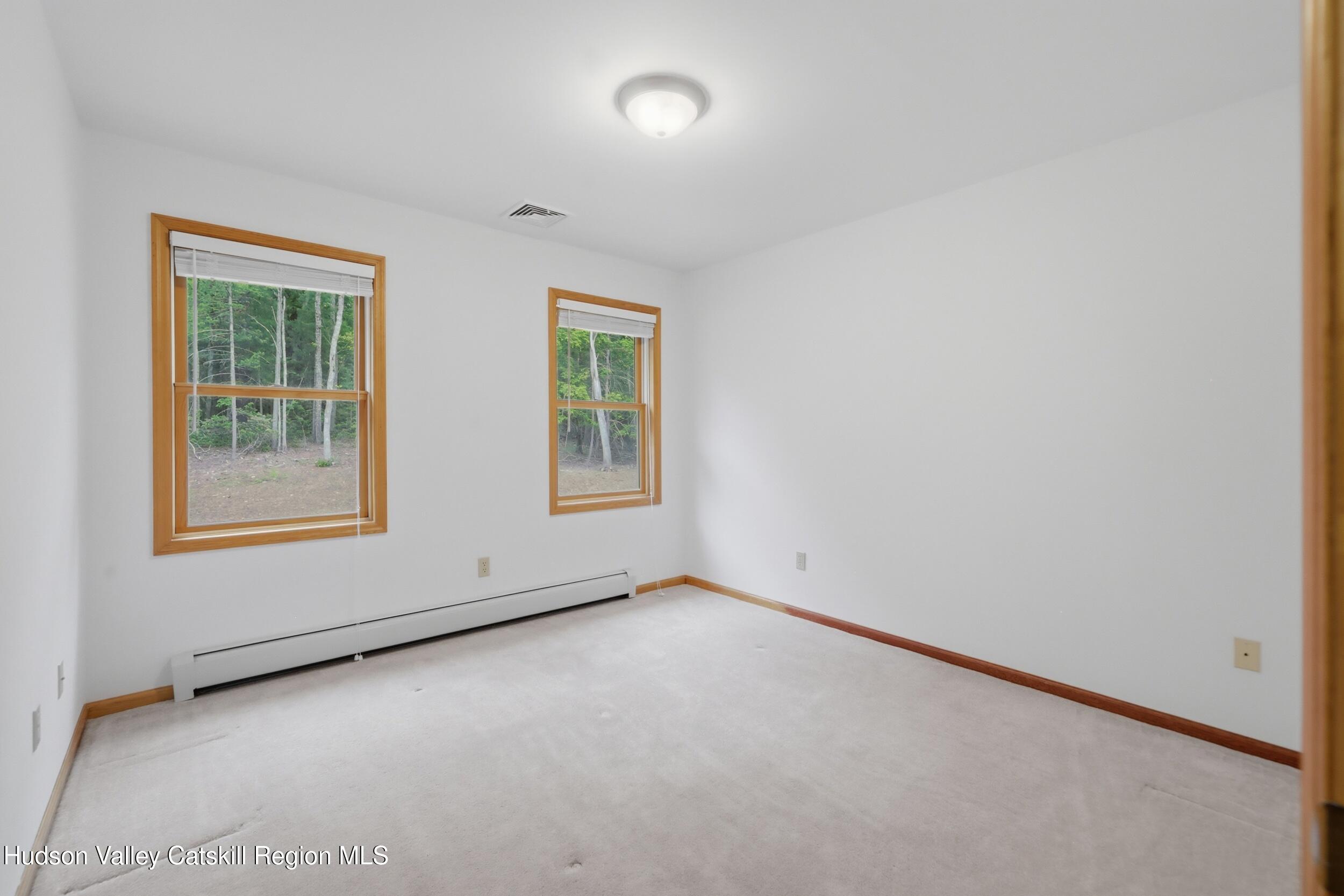 515 Samsonville Road Kerhonkson, NY 12446 - Photo 25 of 35 56_landrum_media_001 (46)