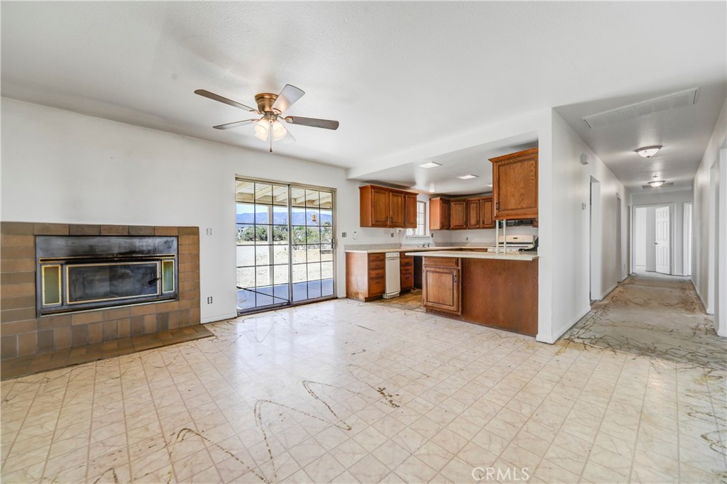 2837 Sequoia Road Pinon Hills, CA 92371 - Photo 20 of 52 Family room opens to kitchen