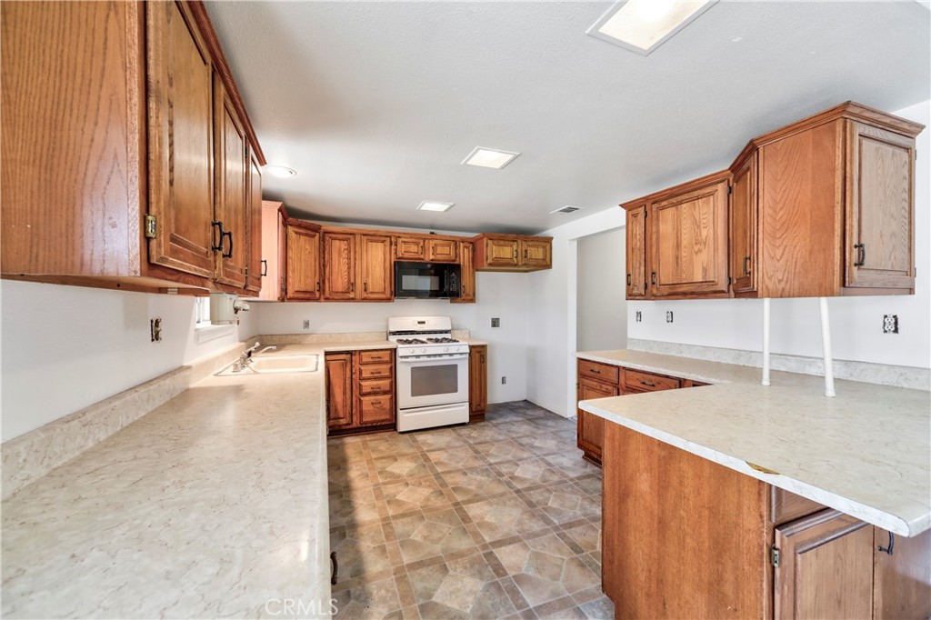 2837 Sequoia Road Pinon Hills, CA 92371 - Photo 23 of 52