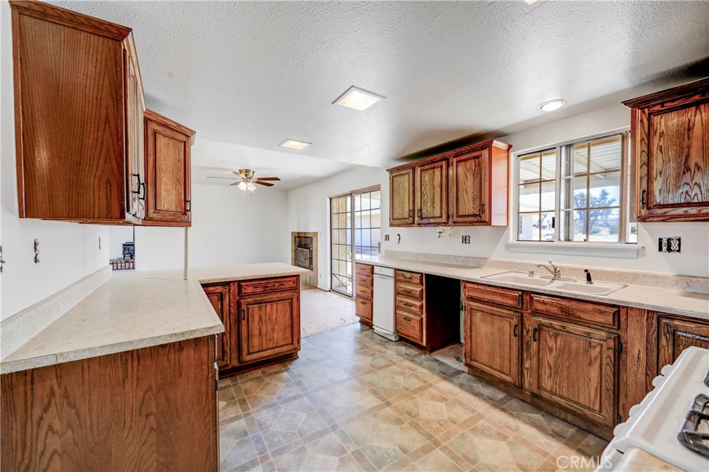2837 Sequoia Road Pinon Hills, CA 92371 - Photo 26 of 52