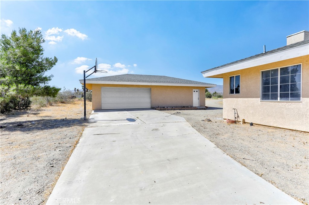 2837 Sequoia Road Pinon Hills, CA 92371 - Photo 3 of 52