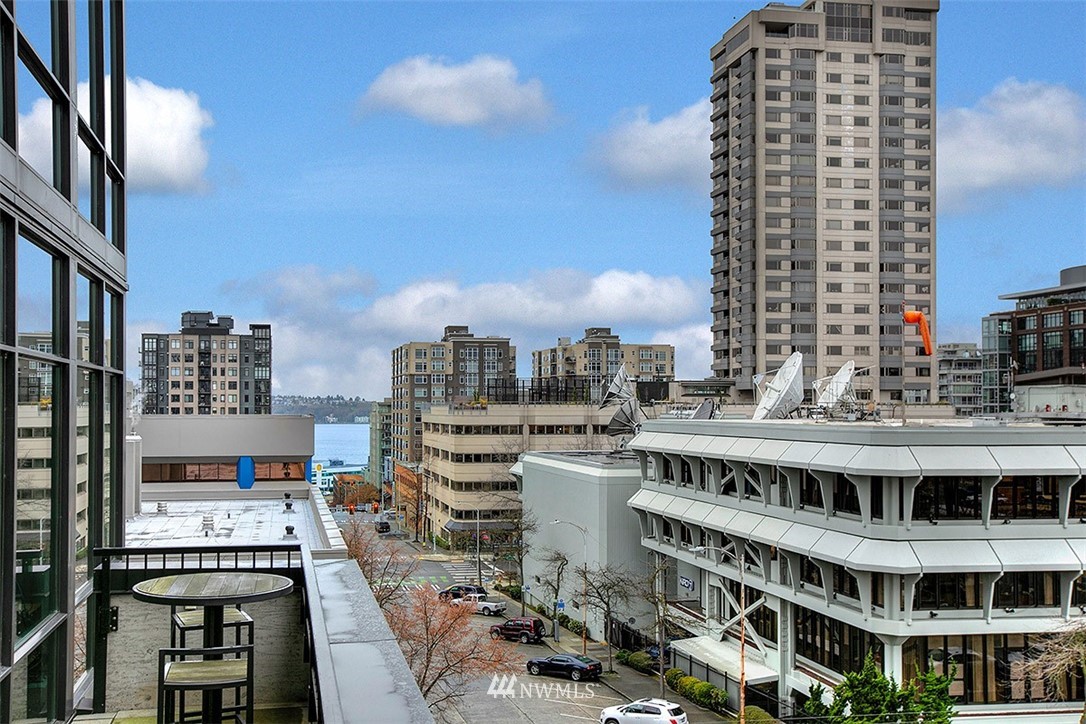 2720 3rd Avenue, Unit 502 Seattle, WA 98121 - Photo 13 of 28 a view of a city that has tall buildings