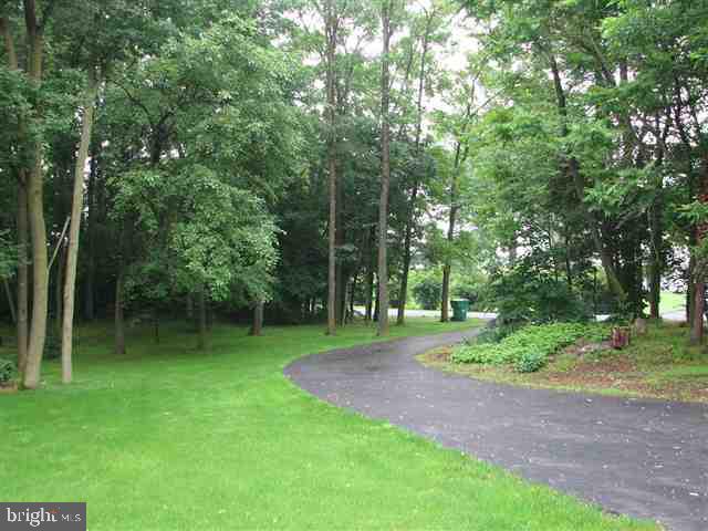 110 Adams Road Carlisle, PA 17015 - Photo 9 of 10 Gallery Image 9
