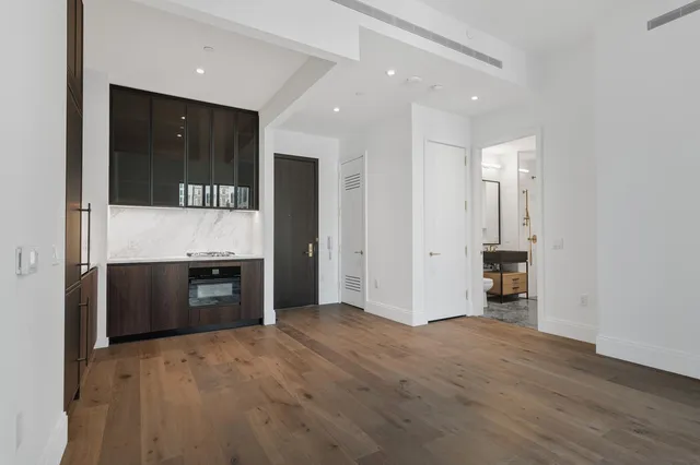 $1,800,000 | 30 East 29th Street, Unit 19B | NoMad