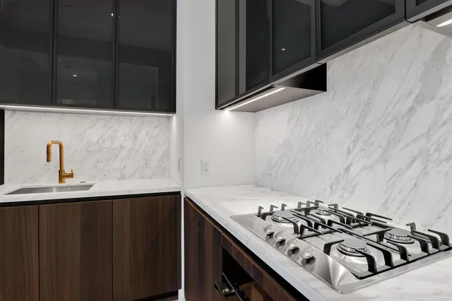 $1,800,000 | 30 East 29th Street, Unit 19B | NoMad