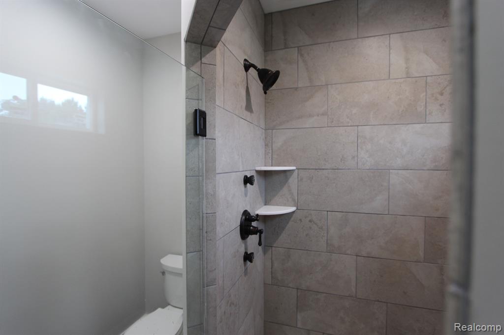 2975 East Coon Lake Road Howell, MI 48843 - Photo 43 of 97