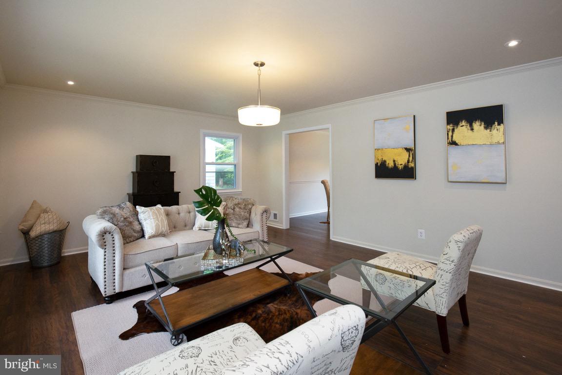 6419 Rivington Road Springfield, VA 22152 - Photo 12 of 37 Gallery Image 12