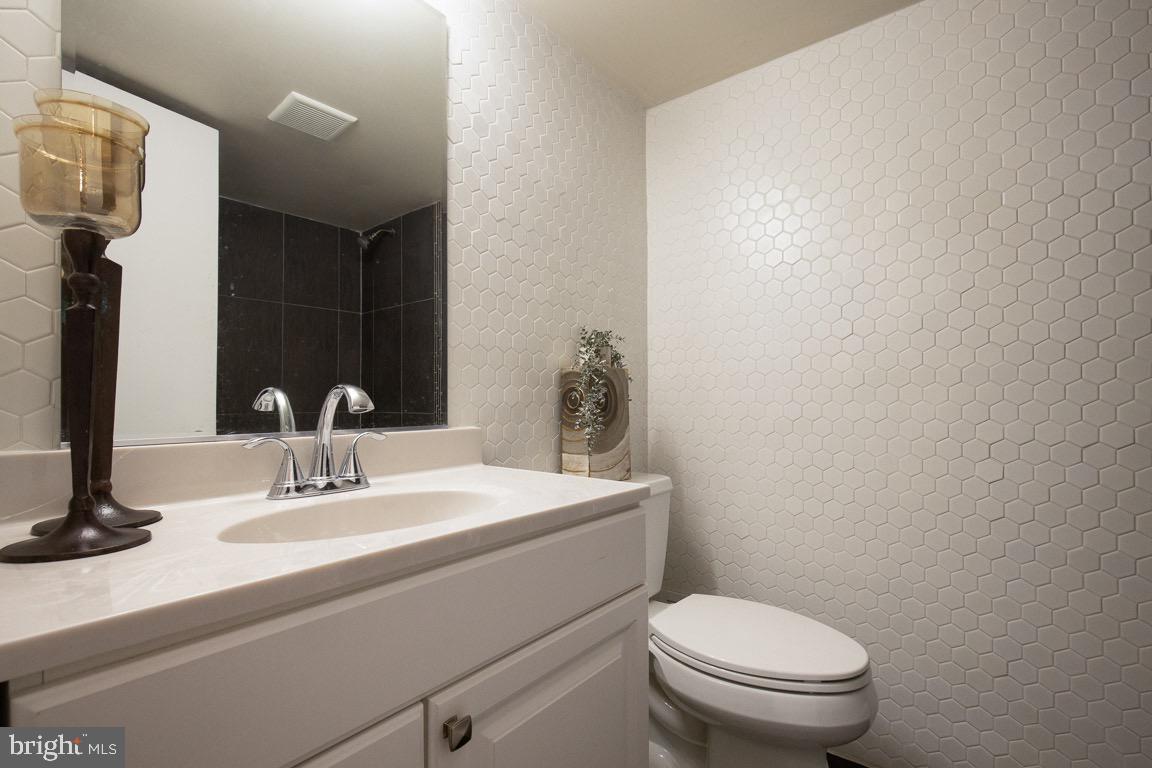 6419 Rivington Road Springfield, VA 22152 - Photo 14 of 37 Gallery Image 14