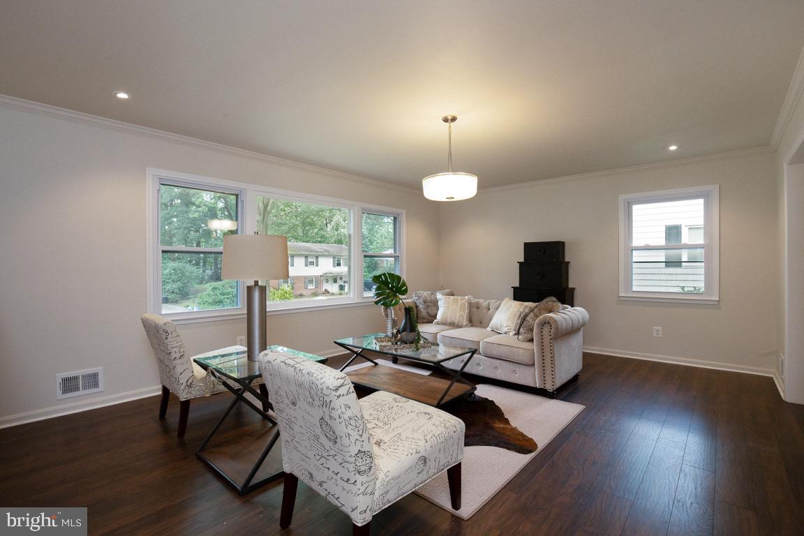 6419 Rivington Road Springfield, VA 22152 - Photo 10 of 37 Gallery Image 10
