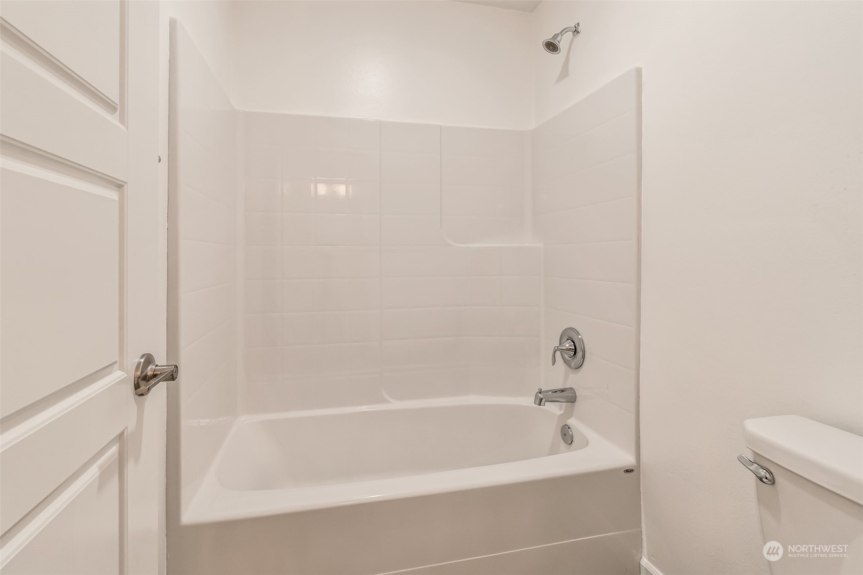 13706 Southeast 185th Way Renton, WA 98058 - Photo 32 of 40 Gallery Image 32