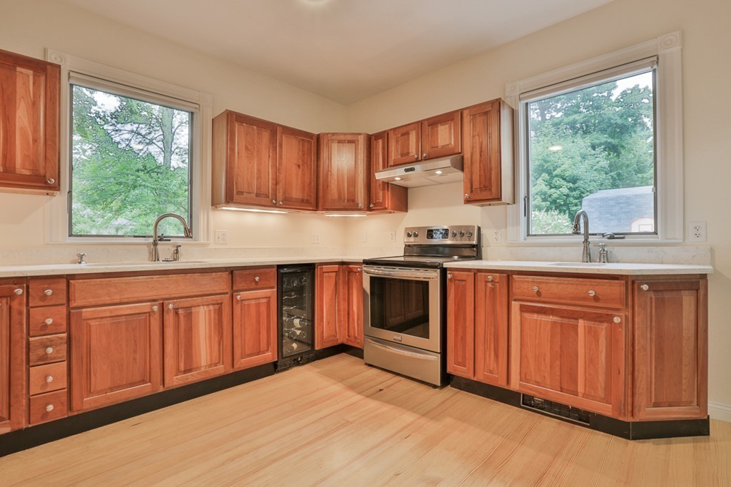 300 Reedsdale Road Milton, MA 02186 - Photo 9 of 29