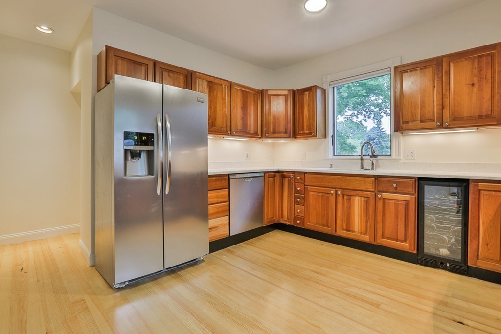 300 Reedsdale Road Milton, MA 02186 - Photo 10 of 29