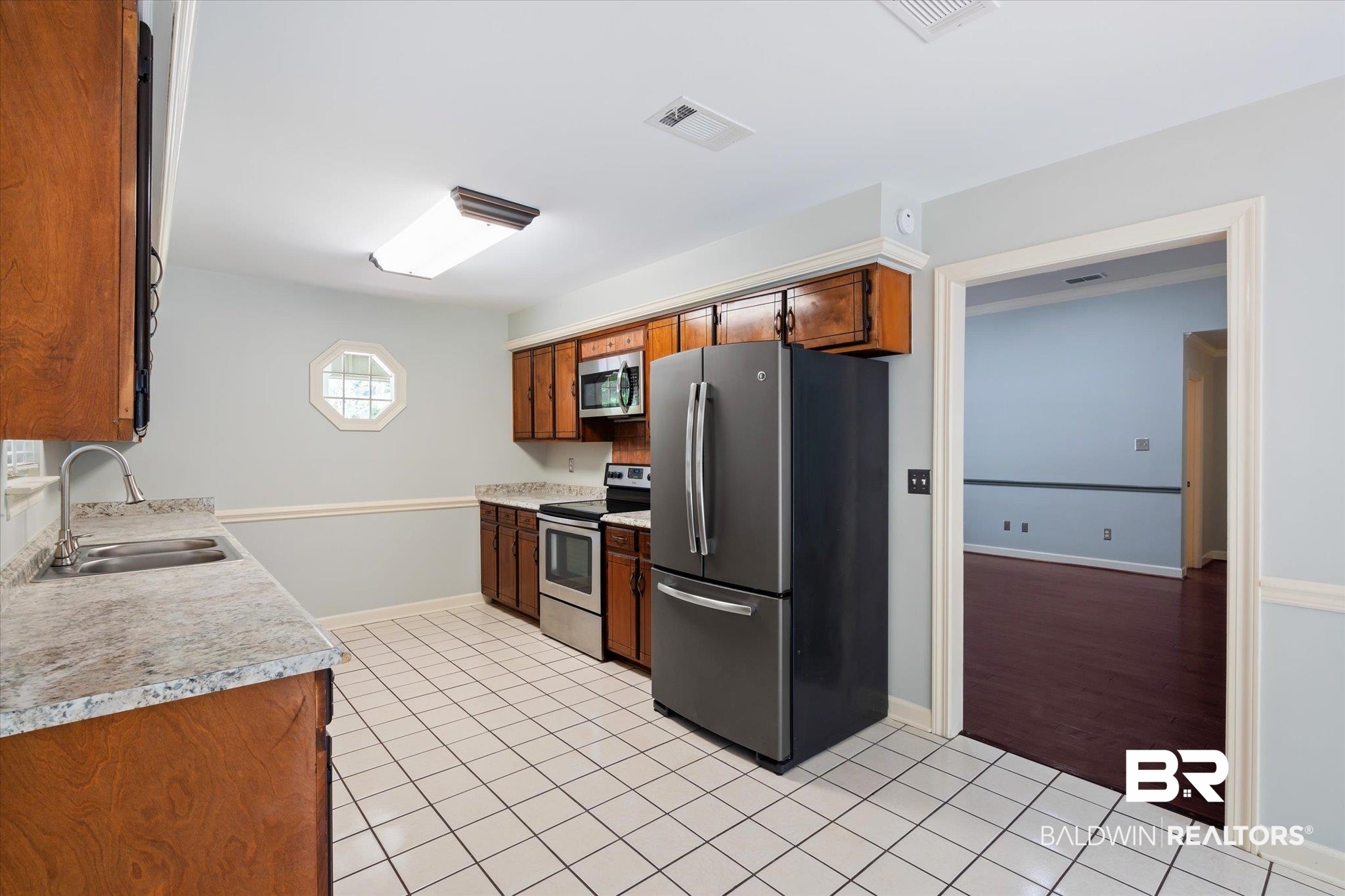 107 Nicole Place Daphne, AL 36526 - Photo 7 of 40 Kitchen
