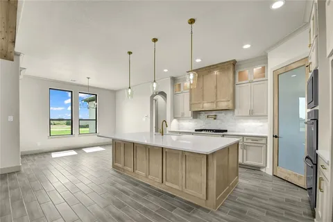 $799,900 | 119 Guynell Ridge, Decatur, TX 76234
