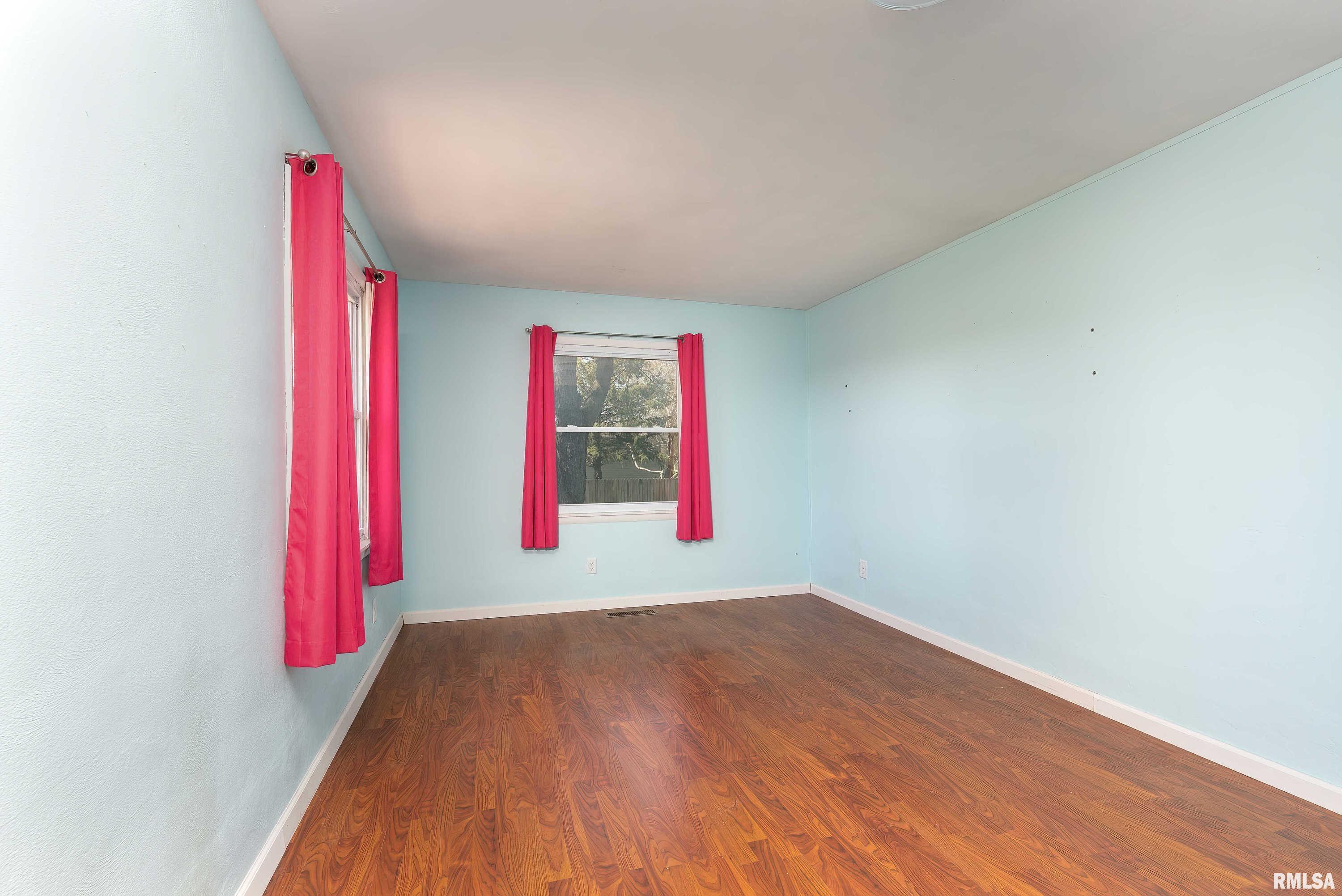 10043 Wolf Road Geneseo, IL 61254 - Photo 13 of 35