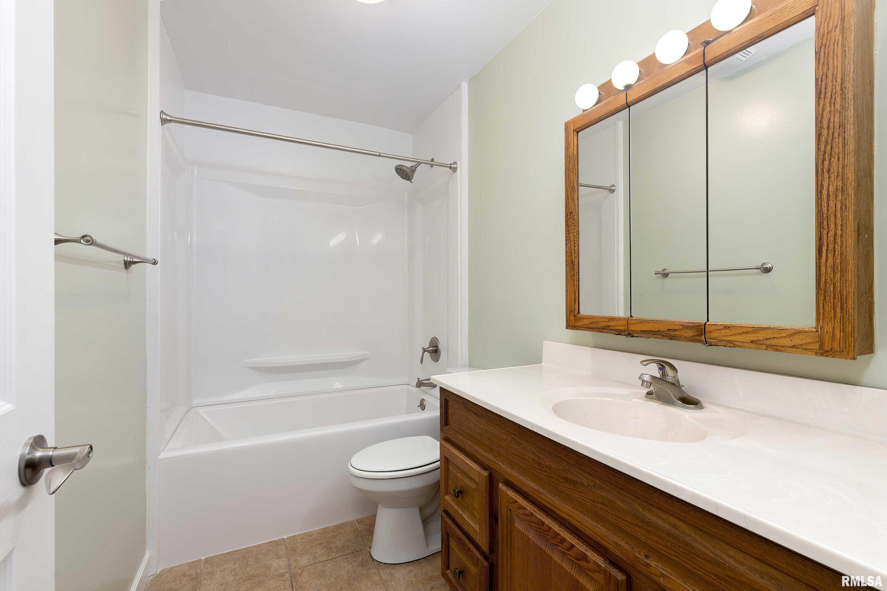 10043 Wolf Road Geneseo, IL 61254 - Photo 18 of 35