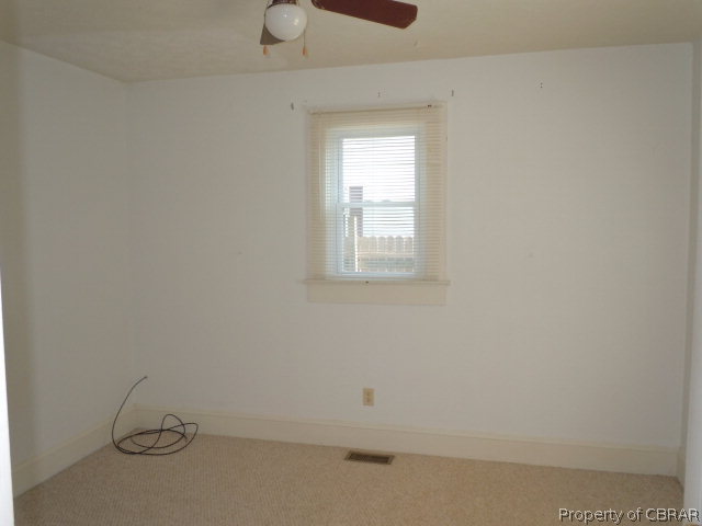 7275 Bray Road Hayes, VA 23072 - Photo 8 of 13