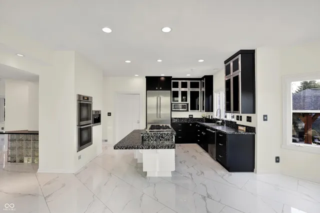 $1,150,000 | 434 Sheffield Court, Carmel, IN 46032