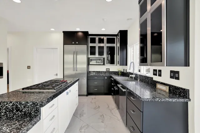 $1,150,000 | 434 Sheffield Court, Carmel, IN 46032