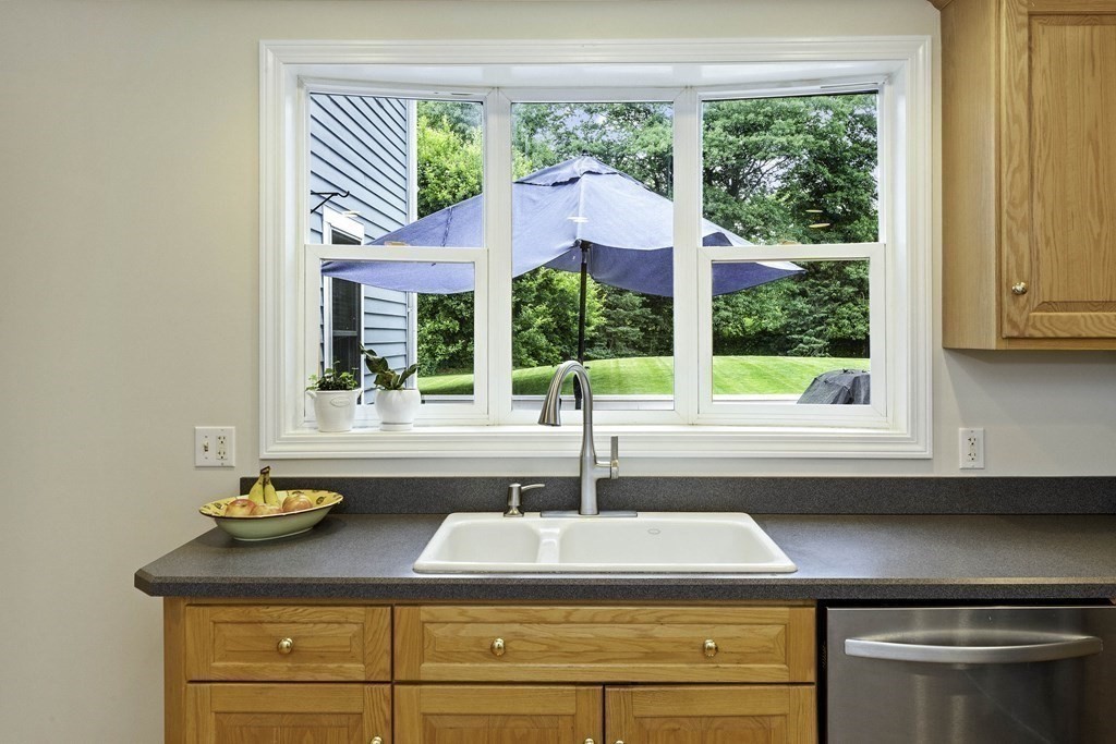 26 Pemberton Road Topsfield, MA 01983 - Photo 11 of 39