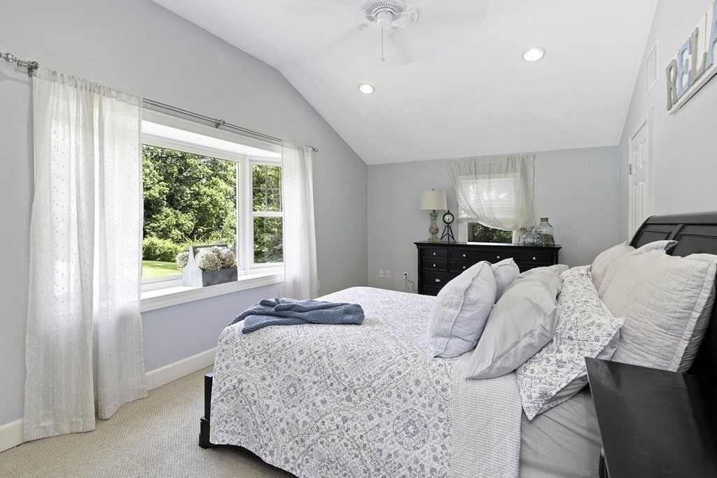 26 Pemberton Road Topsfield, MA 01983 - Photo 18 of 39