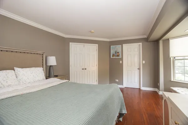 $219,900 | 1757 Eastwood Court, Unit 1, Schaumburg, IL 60195
