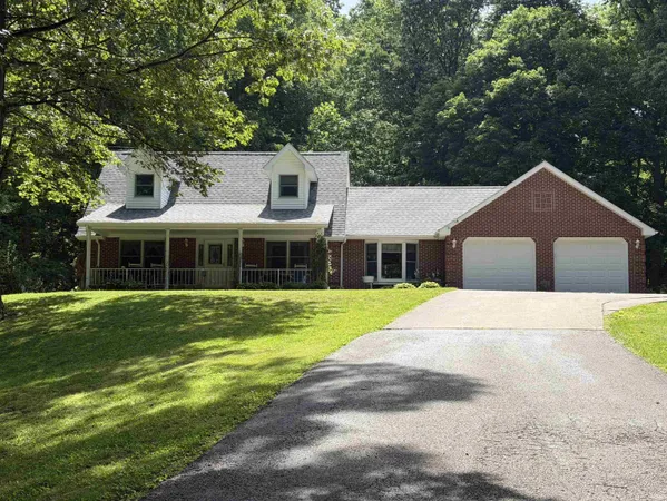 $599,000 | 2636 Country Club Road, Spencer, IN 47460