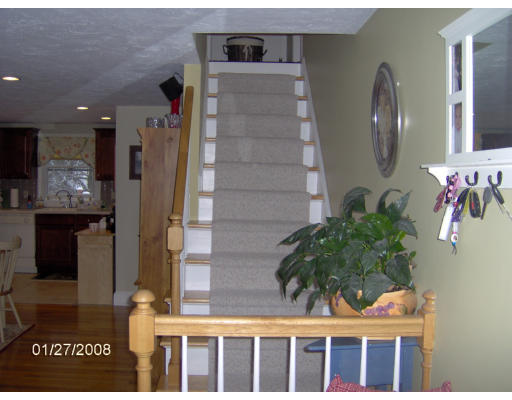 77 Waldron Road Braintree, MA 02184 - Photo 5 of 12 Gallery Image 5
