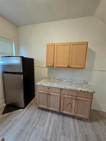 $1,250 | 1615 Alston Avenue, Unit D, Fort Worth, TX 76104
