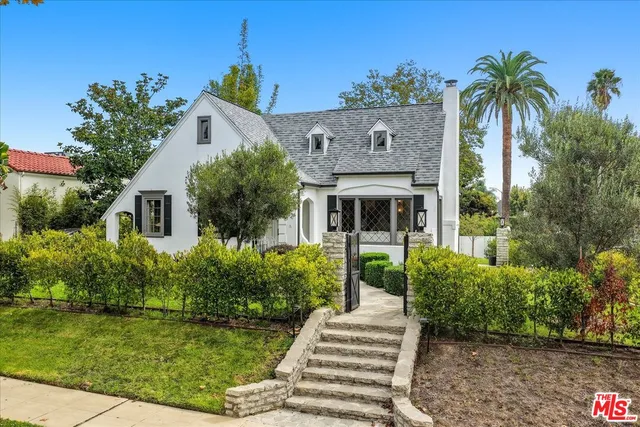 $11,000 | 1136 South Burnside Avenue, Los Angeles, CA 90019