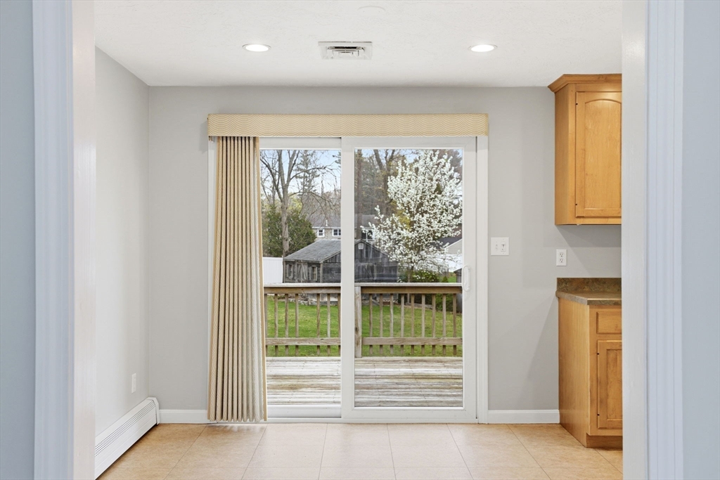 42 Bayberry Road Abington, MA 02351 - Photo 12 of 41