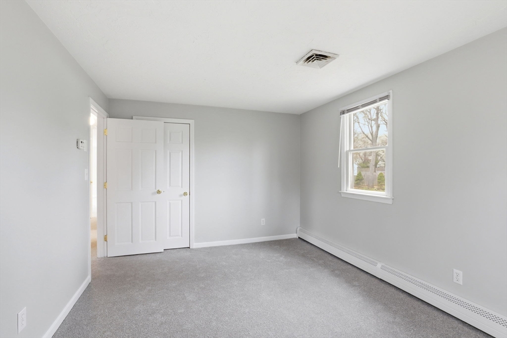 42 Bayberry Road Abington, MA 02351 - Photo 21 of 41