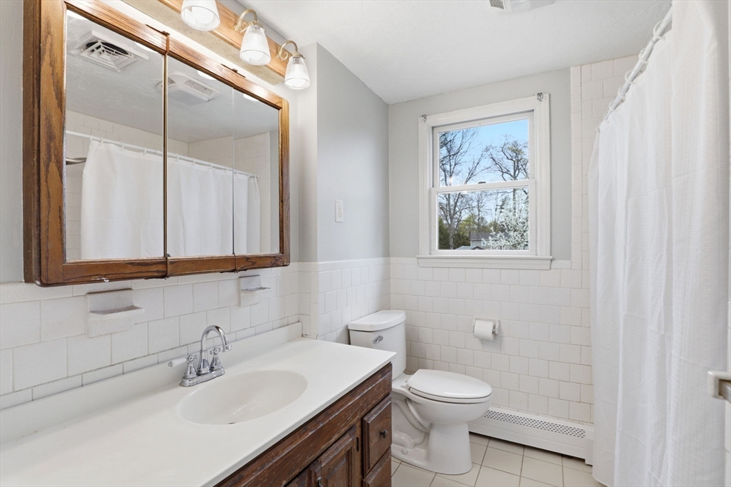 42 Bayberry Road Abington, MA 02351 - Photo 24 of 41