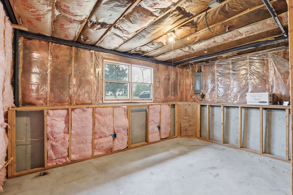 42 Bayberry Road Abington, MA 02351 - Photo 30 of 41