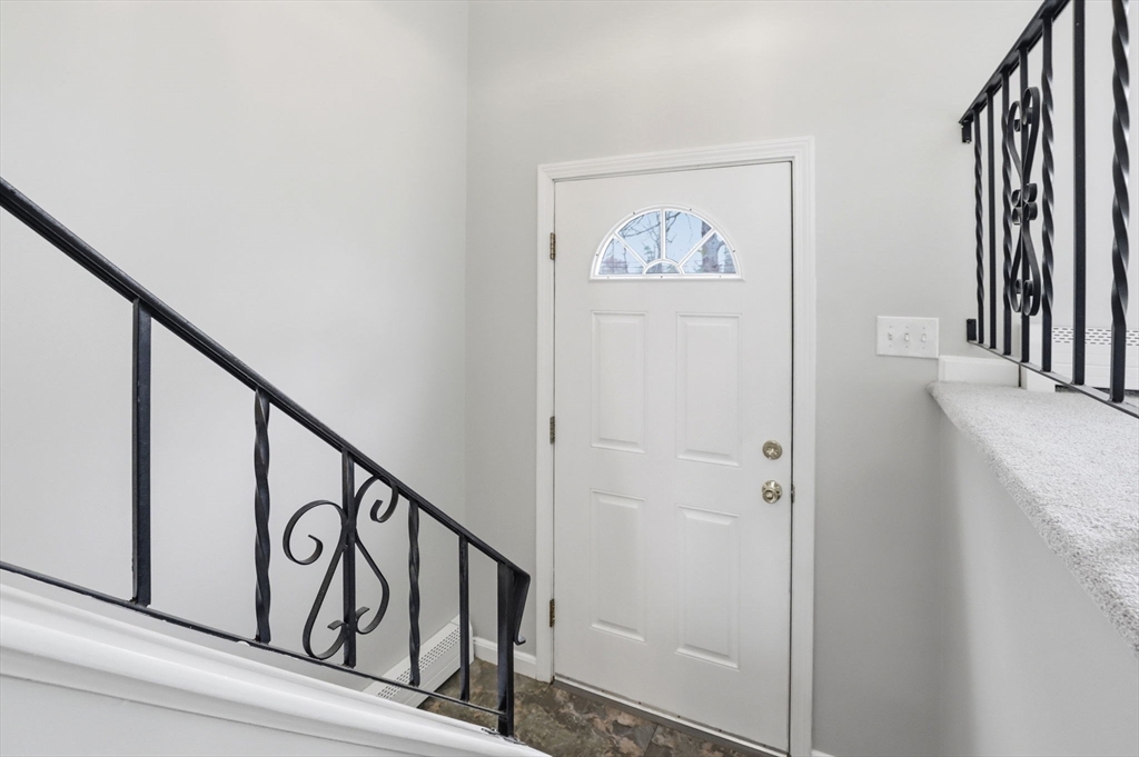 42 Bayberry Road Abington, MA 02351 - Photo 4 of 41