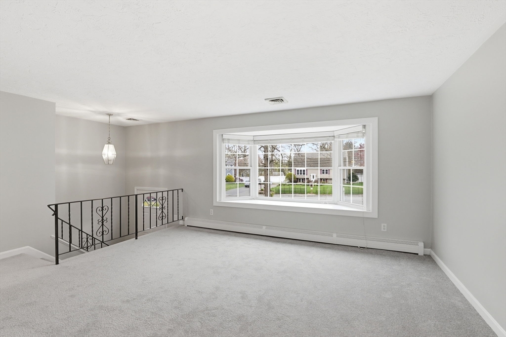 42 Bayberry Road Abington, MA 02351 - Photo 6 of 41
