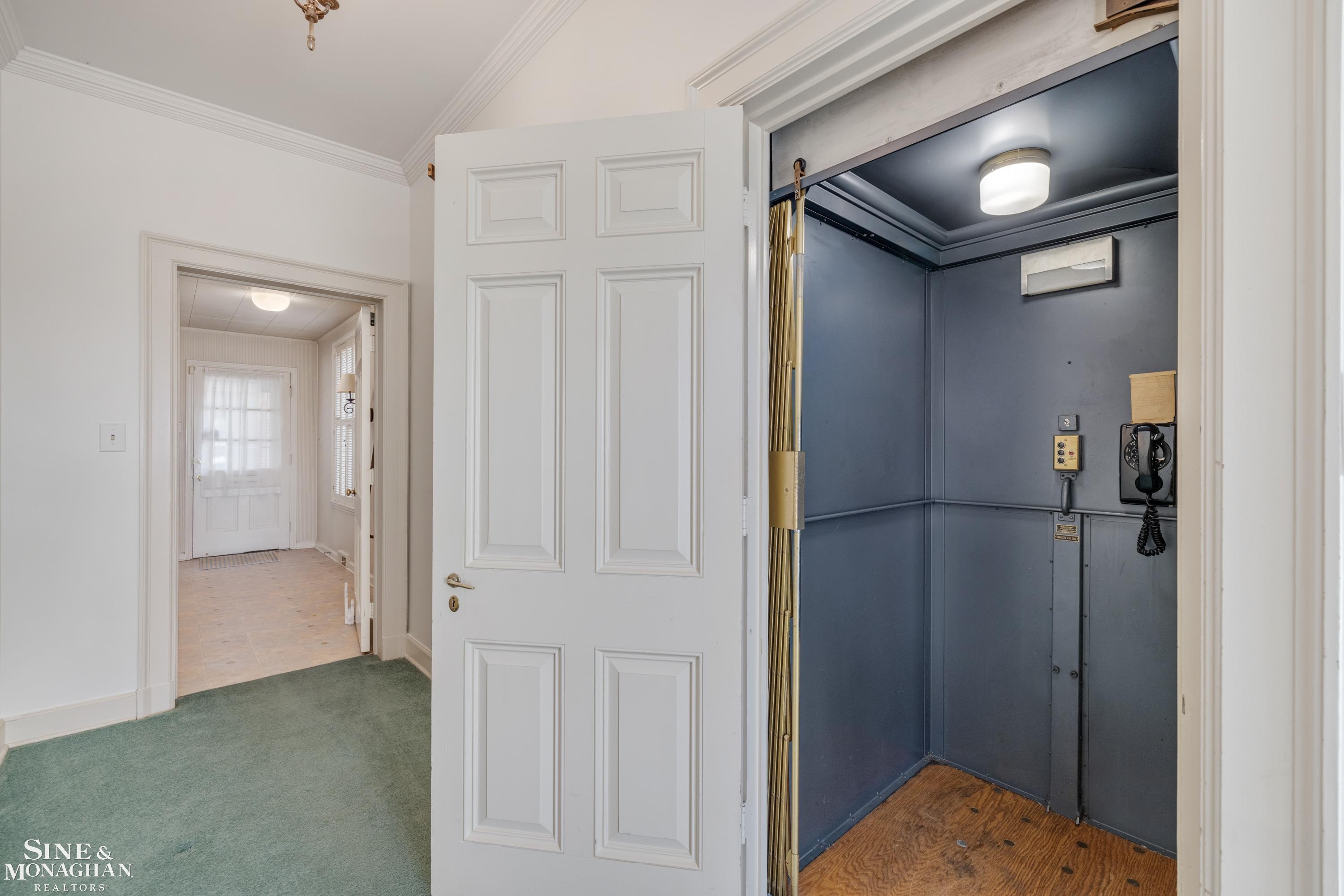105 Lake Shore Road Grosse Pointe, MI 48236 - Photo 30 of 98 50217830-a919d311-24f3-4270-827b-01cb3b99defb.JPG