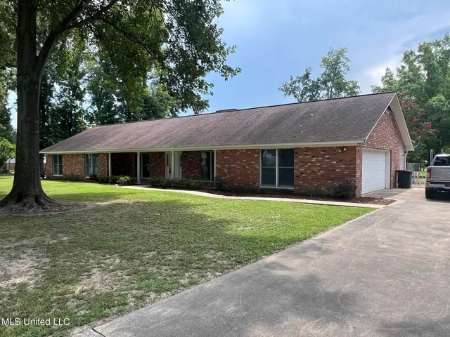 $399,000 | 162 Pecania Drive, Ferriday, LA 71334