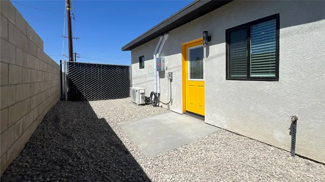 $1,700 | 73449 Desert Trail Drive, Unit 5, Twentynine Palms, CA 92277