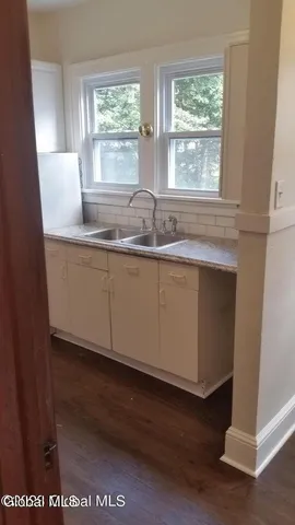 $1,300,000 | 34-36 Sparkill Avenue, Albany, NY 12209